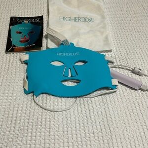 BAGGU Crossbody Bag  and HIGHERDOSE Red Light Mask bundle